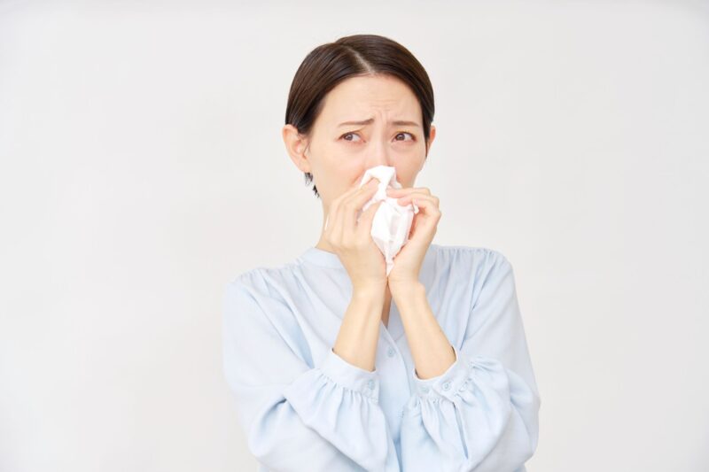鼻をかむと耳が詰まるように感じるのはなぜ?